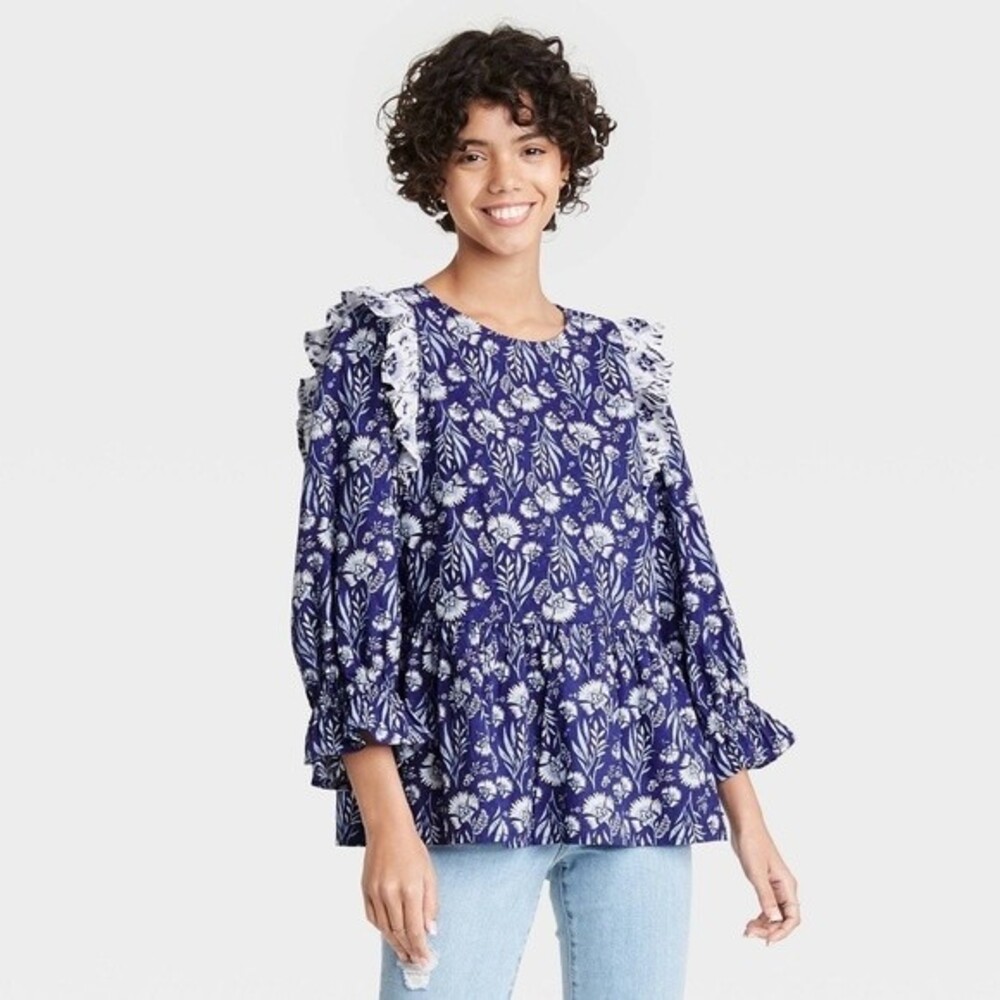 Universal Thread Blue Floral Print Puff 3/4 Sleeve Ruffle Top Blouse Size Small